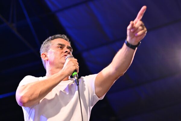 Enquanto David se aproxima de 40 pontos, adversários não passam de 20, confirma Quaest